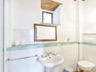 Bagno di Apartment La Capriata-6 by Interhome
