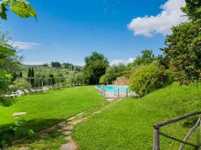 Piscina di Apartment La Capriata-6 by Interhome o nelle vicinanze