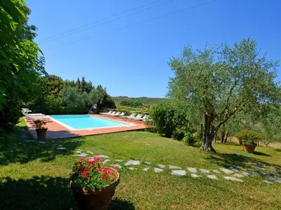 Piscina di Holiday Home Bulleri by Interhome o nelle vicinanze
