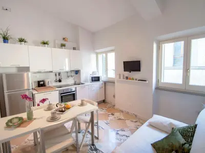 Cucina o angolo cottura di Apartment Bufalini 2 - Raffaello by Interhome