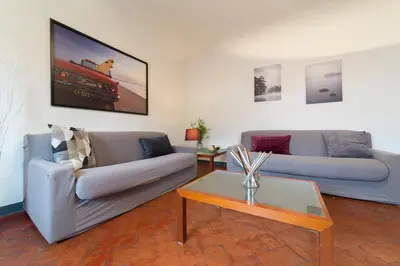 Area soggiorno di David Museum 6 sleeps apartment