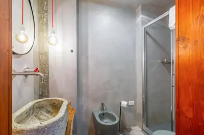Bagno di GuestHost - Florence Oltrarno Duplex Apartment