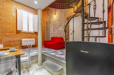 Area soggiorno di GuestHost - Florence Oltrarno Duplex Apartment