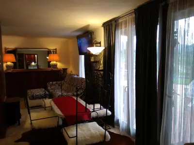 Area soggiorno di Suite Bobo relax nel chianti classico gallo nero