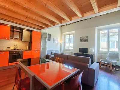 Cucina o angolo cottura di Cavour Suite Mezzanine by 360Rentals