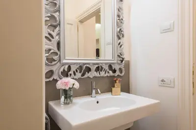 Bagno di Apartments Florence - Duomo Contemporary