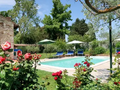 Piscina di Holiday Home Ambrogetta by Interhome o nelle vicinanze
