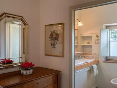 Bagno di Holiday Home Ambrogetta by Interhome