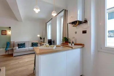 Cucina o angolo cottura di Scala Apartment by Mamo Florence