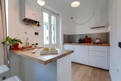 Cucina o angolo cottura di Scala Apartment by Mamo Florence