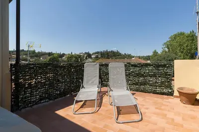 Balcone o terrazza di Hill's view terrace apartment