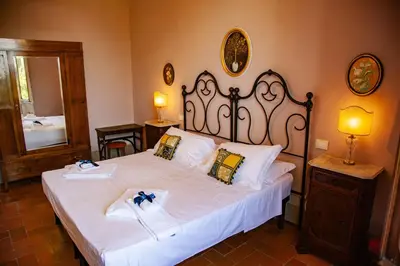 Letto o letti in una camera di Agriturismo Villa Ulivello in Chianti