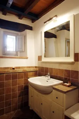 Bagno di Villa Pian De Noci - Tenuta del Palagio