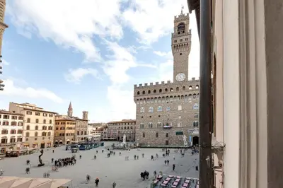 Vista generica su Firenze o vista sulla città dall'interno dell'appartamento