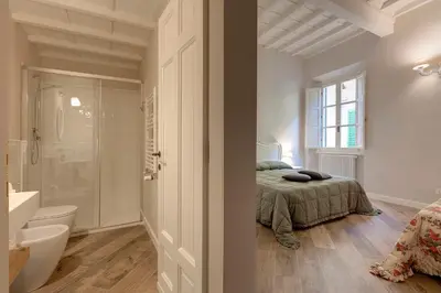 Bagno di Lambert Apartment