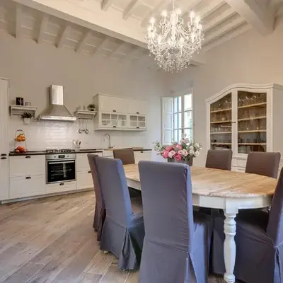 Lambert Apartment