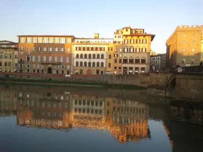Vista sul fiume nelle vicinanze dell'appartamento