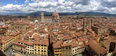 Vista generica su Firenze o vista sulla città dall'interno dell'appartamento