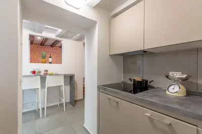 Cucina o angolo cottura di Ground Floor With Patio-Ghibellina 65