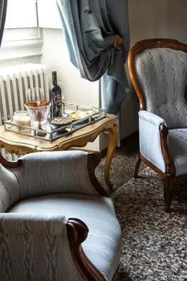 Area soggiorno di Contemporarys Suites