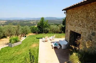 Paesaggio naturale nelle vicinanze della casa vacanze