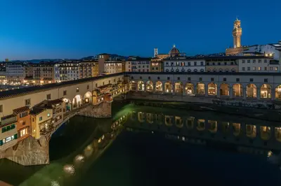Vista generica su Firenze o vista sulla città dall'interno dell'appartamento