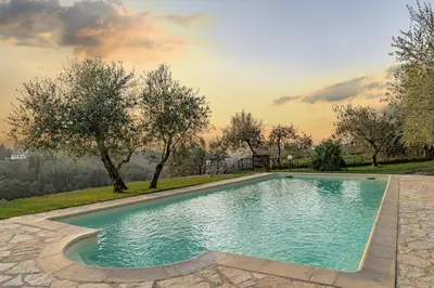 Piscina di Villa Casavecchia o nelle vicinanze
