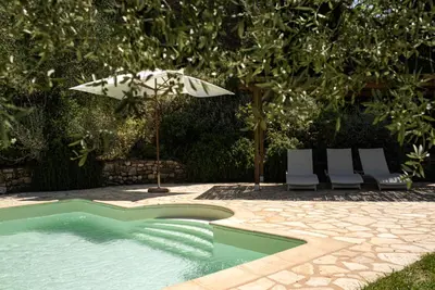 Piscina di Villa Casavecchia o nelle vicinanze