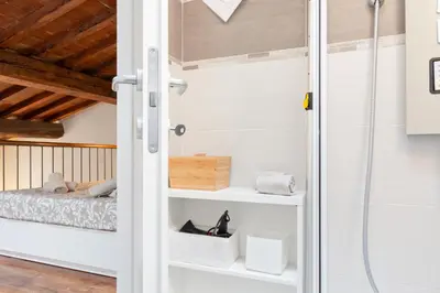 Letto o letti in una camera di GuestHost - Modern Studio Flat - 3 mins from Duomo Square