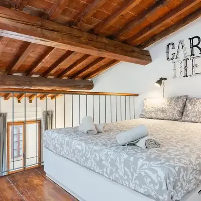 GuestHost - Modern Studio Flat - 3 mins from Duomo Square
