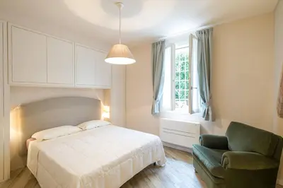 Letto o letti in una camera di Refined Apartment in Lastra a Signa - 77 sqm - Air Conditioning