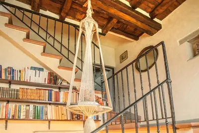 Biblioteca nell'appartamento