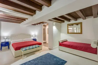 Letto o letti in una camera di Accommodation in Florence - Duomo