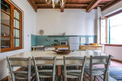 Cucina o angolo cottura di Space, comfort and beauty near Ponte Vecchio