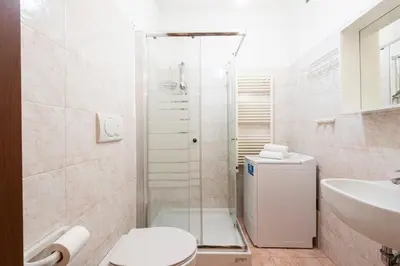 Bagno di Castelnuovo Flat with Elevator and Free Parking