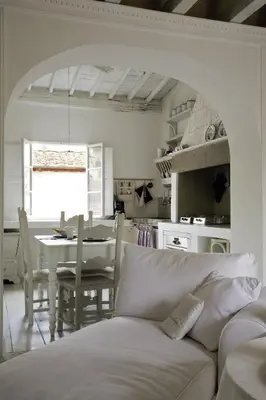 Area soggiorno di White Home by Mmega