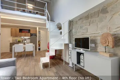 Cucina o angolo cottura di St Elizabeth Loft Apartments by Mamo Florence