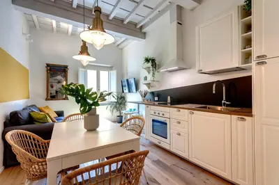 Cucina o angolo cottura di Ricasoli Apartment by Mamo Florence