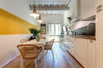 Cucina o angolo cottura di Ricasoli Apartment by Mamo Florence