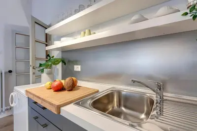 Cucina o angolo cottura di Nori Apartment by Mamo Florence