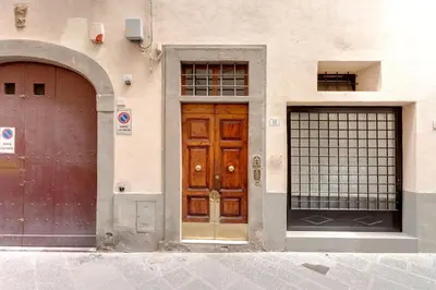 Facciata o entrata di Velluti Apartment by Mamo Florence