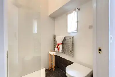 Bagno di Velluti Apartment by Mamo Florence