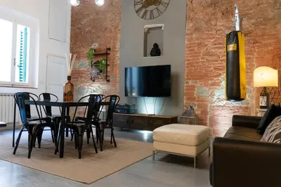 TV o dispositivi per l'intrattenimento presso Luxury Apartment Florence