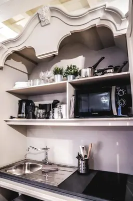 Cucina o angolo cottura di Art Apartment Black & White Suite