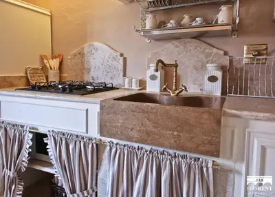 Cucina o angolo cottura di Ponte Vecchio Luxury Suite - Daily Refresh Available