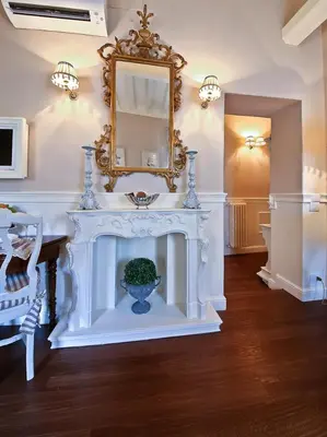TV o dispositivi per l'intrattenimento presso Ponte Vecchio Luxury Suite - Daily Refresh Available