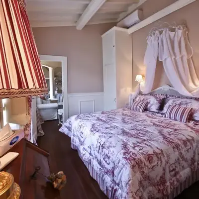 Ponte Vecchio Luxury Suite - Daily Refresh Available