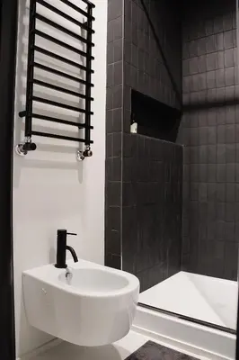 Bagno di Colorful Pied-à-Terre _ Via Gioberti