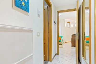 Planimetria di GuestHost - Borgo Pinti Cozy Flat
