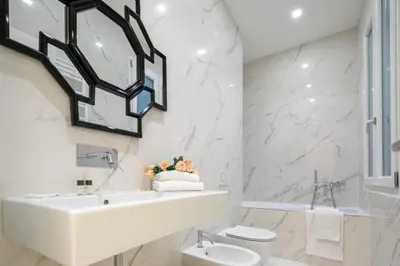 Bagno di Luxury Blue Duomo by Mmega